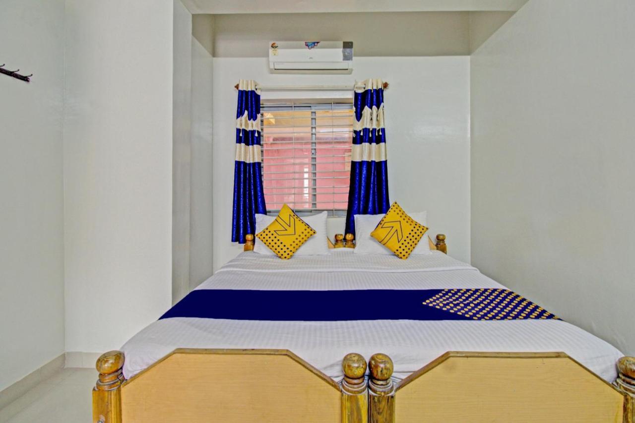 Spot On A Class Suites Near Hare Krishna Hill Бенґалуру Екстер'єр фото